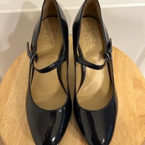Naturalizer Navy/Blue Patent Mary Jane Heels